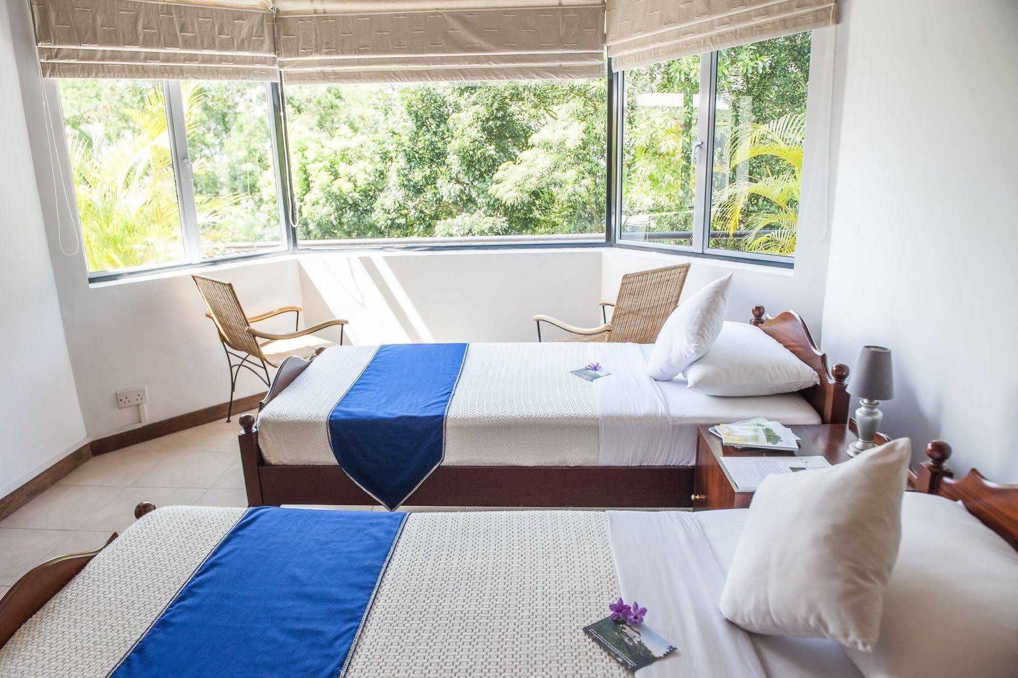 Mowbrey House Hotel Kandy Buitenkant foto